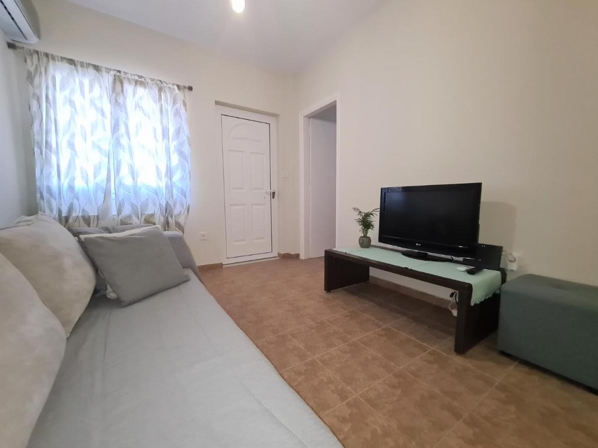 Mtc-Sfs Apartment By The Sea And Airport Porto Rafti Ngoại thất bức ảnh