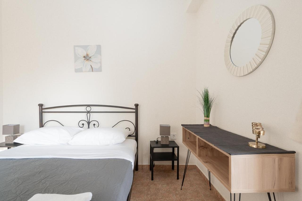 Mtc-Sfs Apartment By The Sea And Airport Porto Rafti Ngoại thất bức ảnh